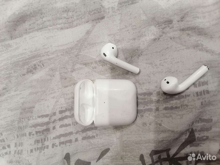 AirPods