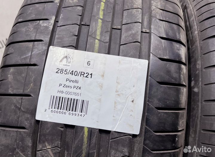 Pirelli P Zero PZ4 285/40 R21 94Y