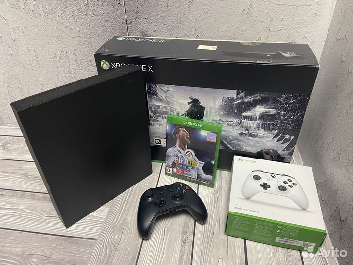 Xbox One X+гарантия+доставка