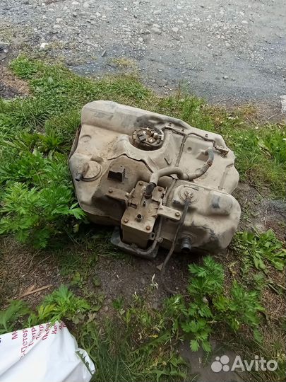 Бензобак Mitsubishi Galant8