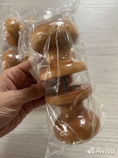 Дверные ручки деревянные