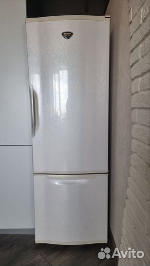 Холодильник Sharp