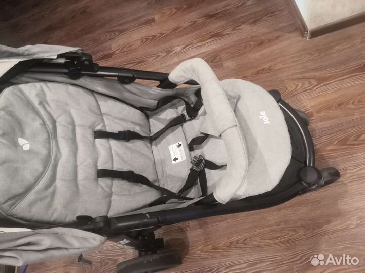 Прогулочная коляска joie litetrax 4