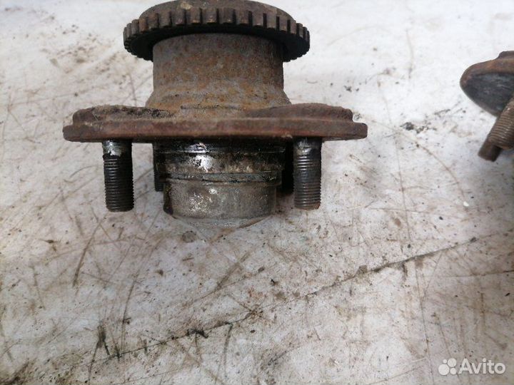 Ступица задняя Nissan Primera P11 2.0 16V 1999