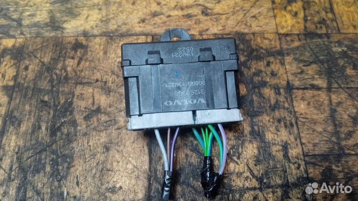 Блок управления сиденьем Volvo V40 2019