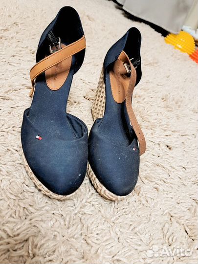 Туфли на танкетке 38