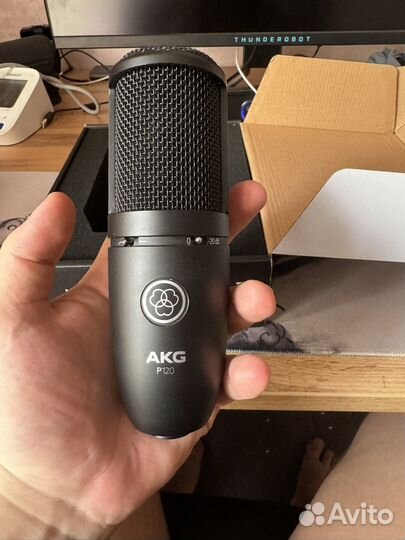 Студийный микрофон akg p120