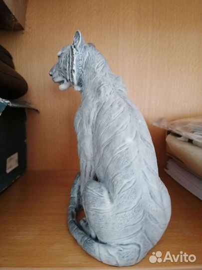 Статуэтка тигр