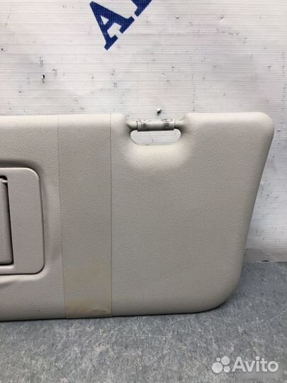 Козырек левый Mercedes M W164