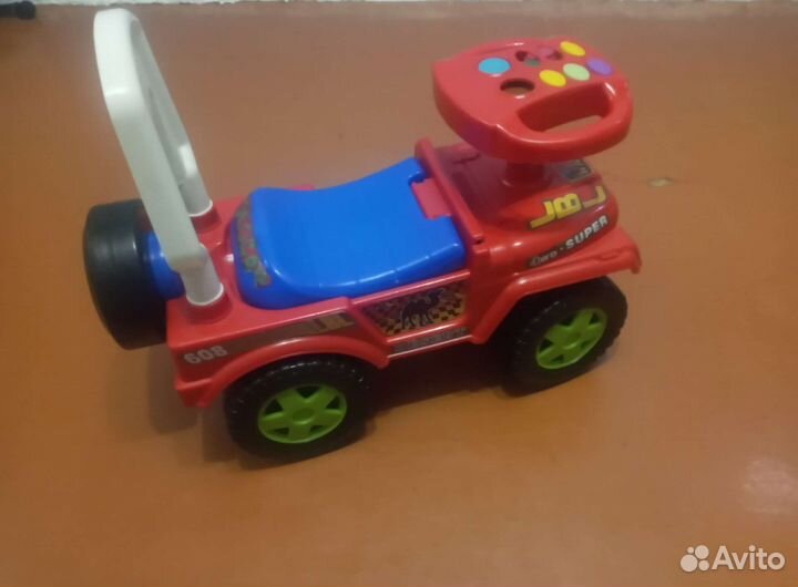 Машинка-каталка
