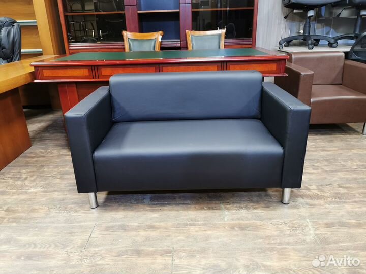 Диван офисный двухместный. Новый
