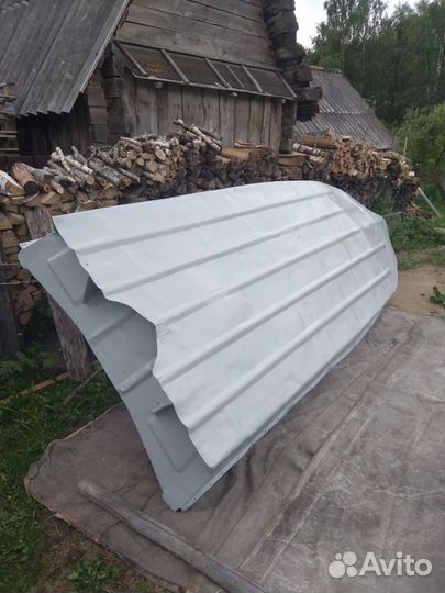 Лодка янтарь 2