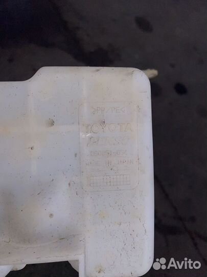 Бачок стеклоомывателя Toyota Corolla Fielder ZZE12