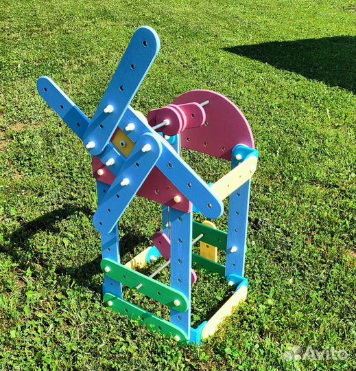 Большой конструктор с болтами и гайками