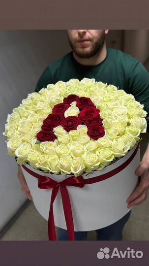 101 роза в коробке