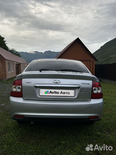 LADA Priora 1.6 МТ, 2012, битый, 300 000 км