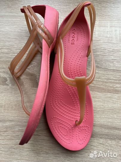 Обувь женская 38 размер Crocs