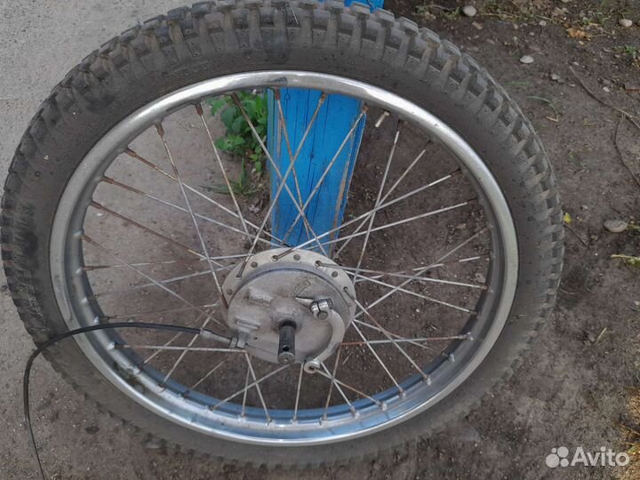 Продам переднее колесо(стальной обод) на 21(japan)