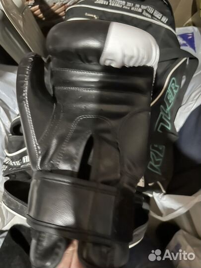 Боксерские перчатки 12 oz