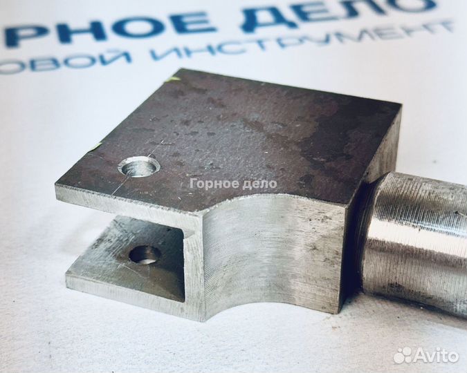 В сборе валик 2-37В-142