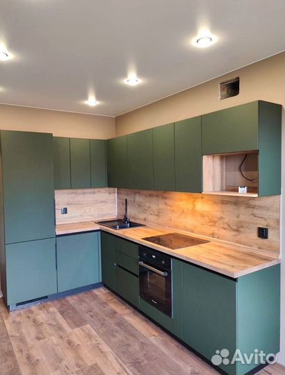 Кухня угловая с островом