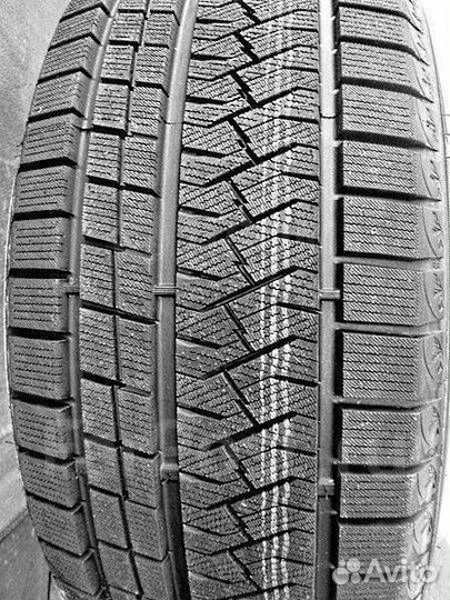 Triangle Snowlink PL02 235/60 R18
