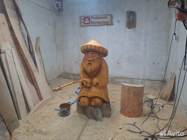 Фигура из дерева 