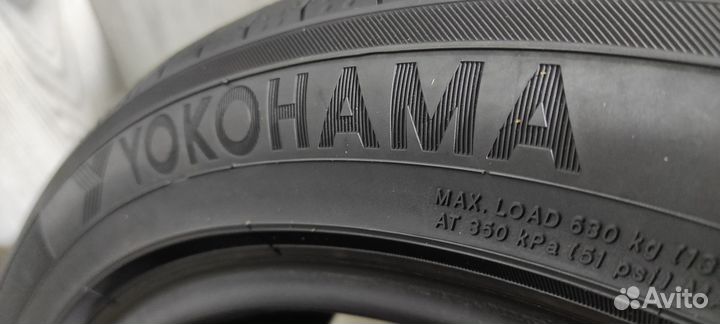 Yokohama BluEarth RV-02 215/50 R18