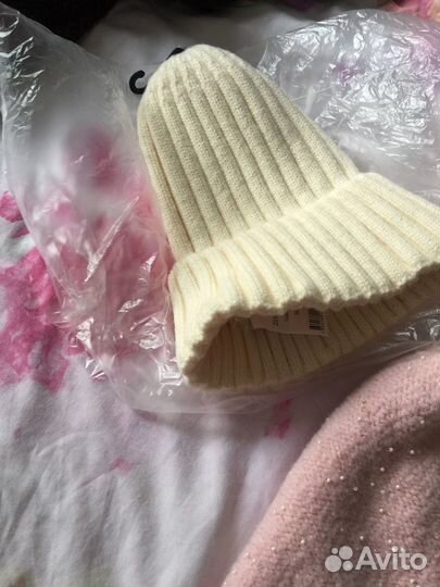 Шапки женские новые