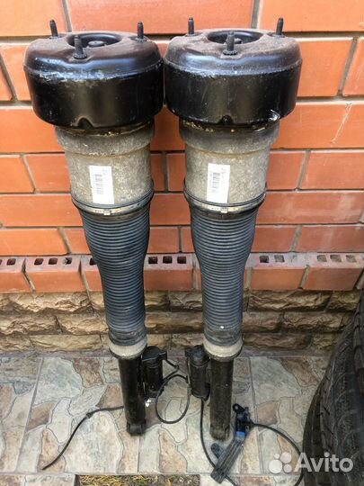 Стойки мерседес W221