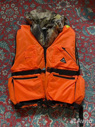 Спасательный жилет взрослый