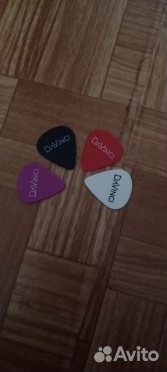 Акустическая гитара