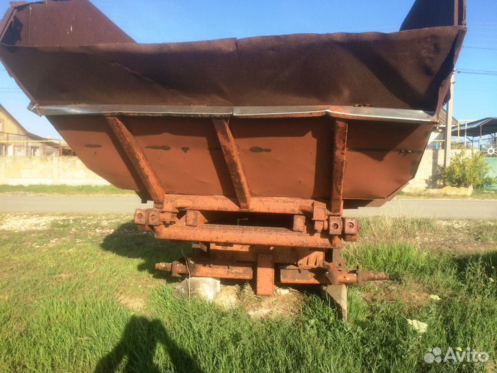 Прицеп для винограда (виноградниковая лодка)