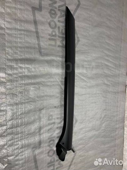 Накладка стойки ветрового стекла внутренняя правая