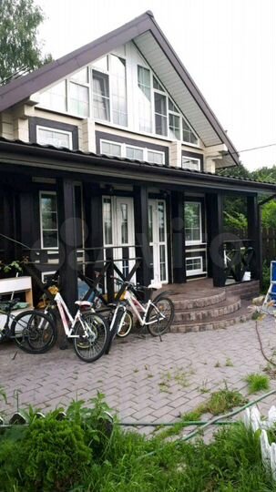 Дом 200 м² на участке 10 сот.