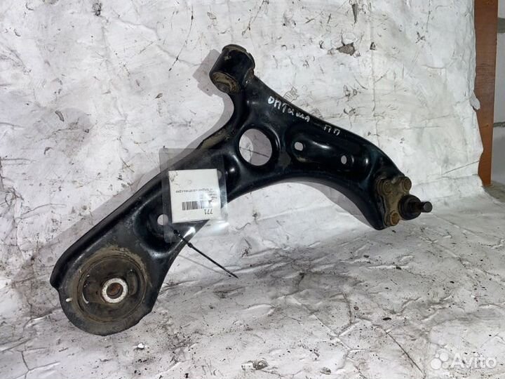 Рычаг передний правый Kia Optima 4 2019