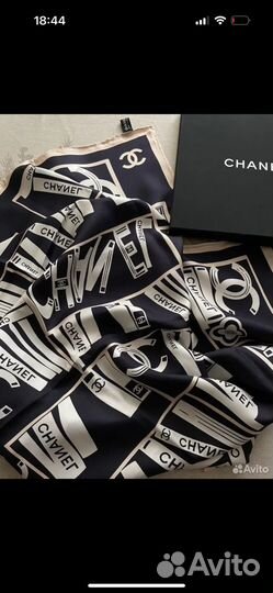 Шелковый платок chanel