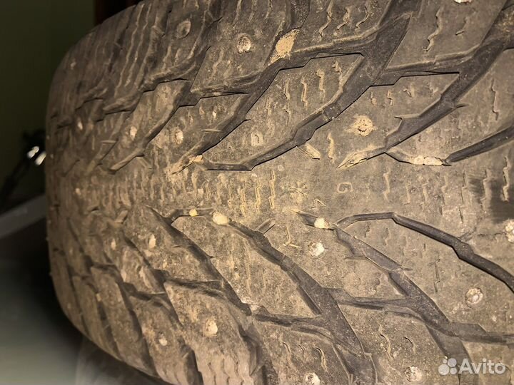Nokian Tyres Hakkapeliitta 9 SUV 215/65 R16 102P