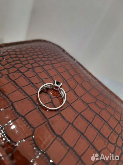 Серебряное кольцо