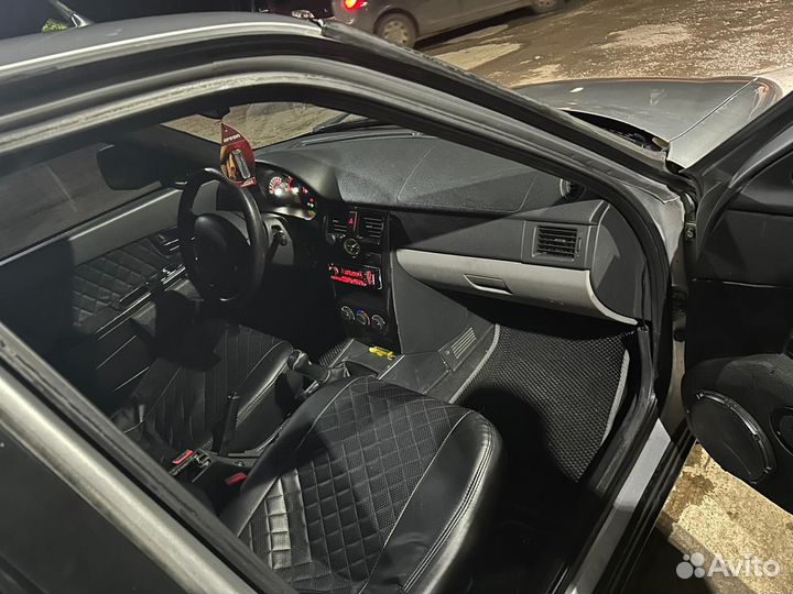 LADA Priora 1.6 МТ, 2011, 180 000 км