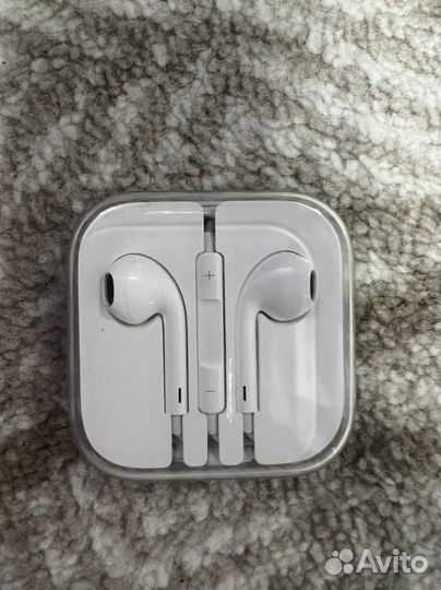 Оригинальные наушники apple