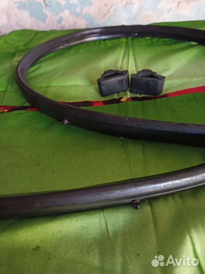 Уплотнитель капота Golf2