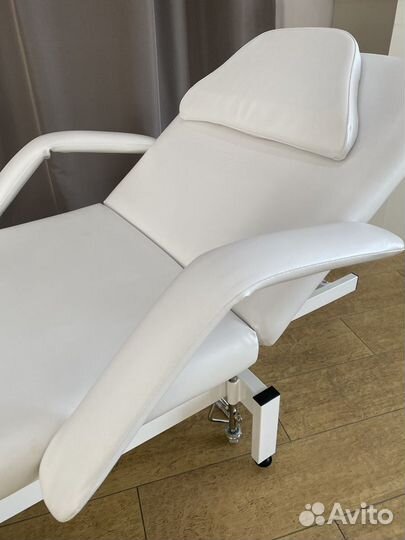 Массажный стол с электроприводом