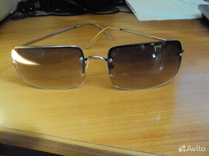 Очки солнцезащитные