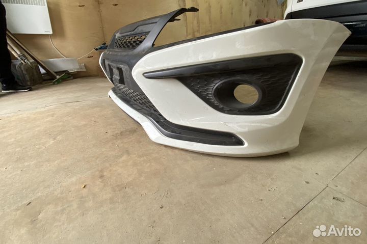 Спорт бампер передний на LADA Granta 1 поколения