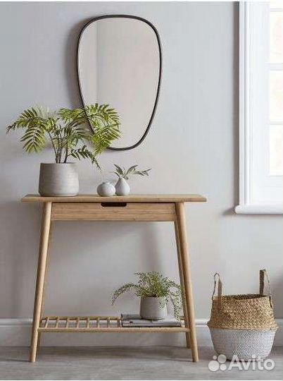 Туалетный столик консоль