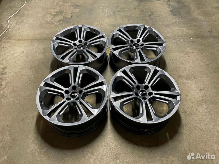 Оригинал Литые диски R20 Audi
