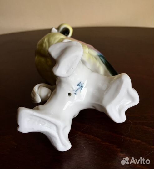 Попугай. Высота -20 см.Karl Ens