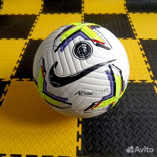 Бесшовный футбольный мяч Nike 5 размер
