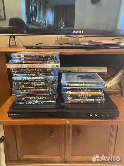Blu ray проигрыватель samsung с 27 фильмами